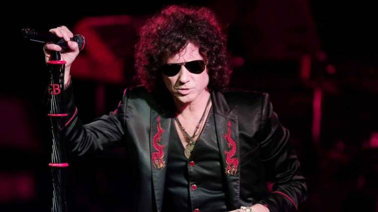 HEROES DEL SILENCIO: “ENRIQUE BUNBURY DEJARÁ LOS ESCENARIOS”